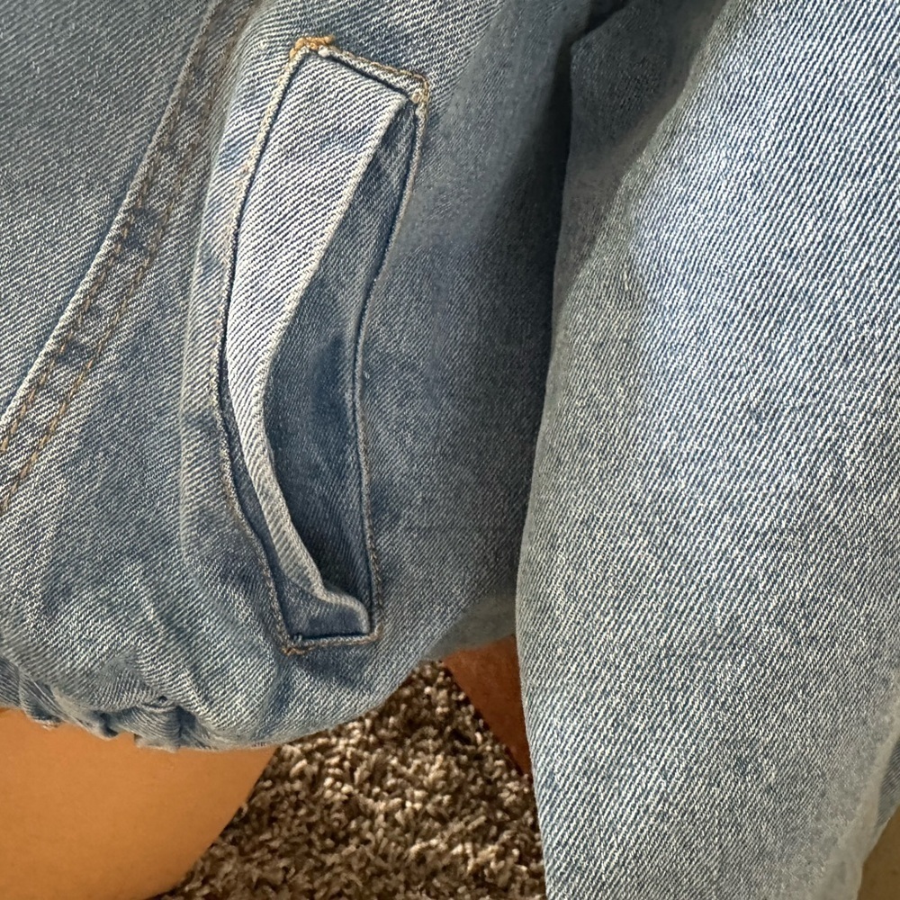 Ci Sono Women’s Medium Cropped Denim Jean Bomber Jacket with Fur Lining and Hood - Picture 6 of 13